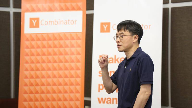 陆奇出任美国YC中国创始人